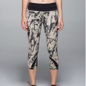 Lululemon Leggings Run Inspire Crop II in Great Granite Black Mojave Tan